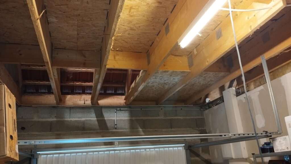 réalisation d'un plancher bois - l'Atelier à bric'HOME